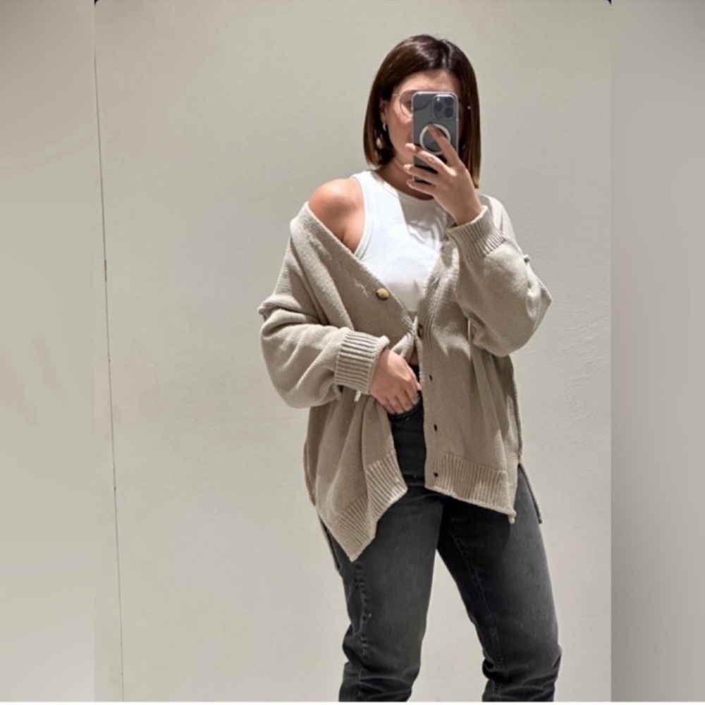 Zara Beige Cardigan Sweater